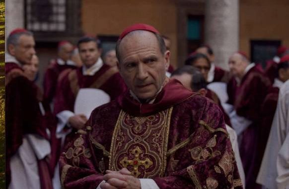 "Cónclave" aumenta en 283 % sus vistas tras la muerte del papa Francisco, según Variety