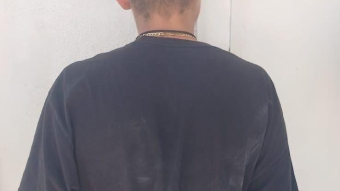 Tras robarse un teléfono celular del interior de un domicilio ubicado en la Colonia La España, una persona del sexo masculino fue detenida por elementos de la SSPM
