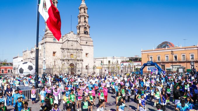 Con gran éxito se realiza Clase Masiva de Box en Aguascalientes