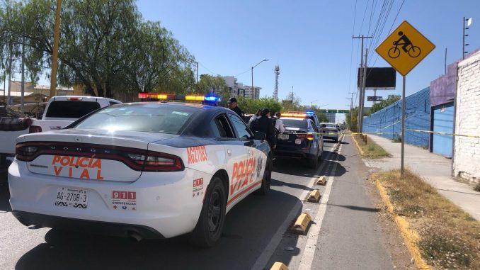 Muere hombre en la vía pública por causas naturales