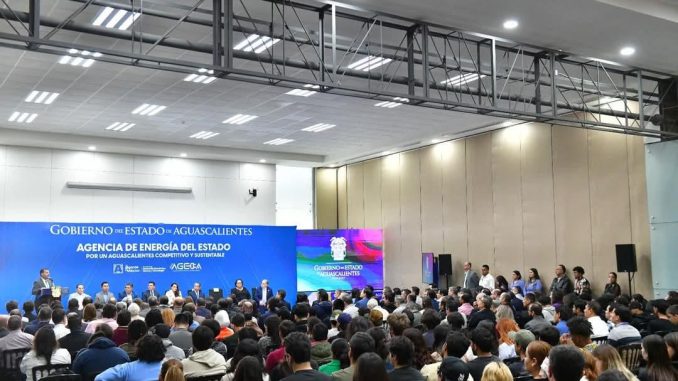 Gobernadora Tere Jiménez firma Convenio para el desarrollo energético del Estado