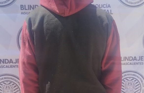 Policía Estatal detiene a sujeto que contaba con una orden de aprehensión vigente