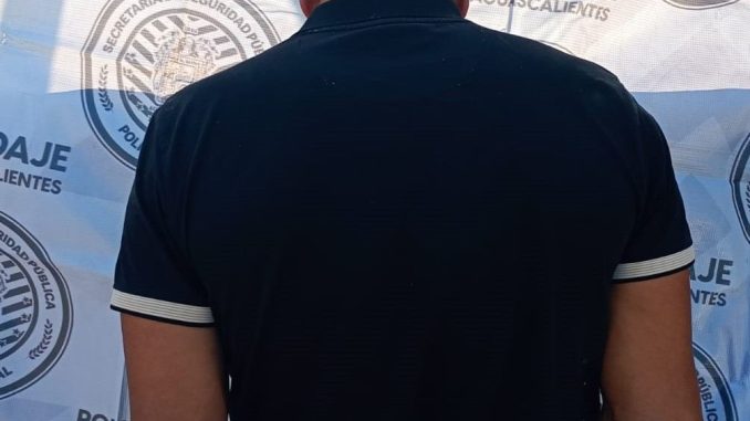 Policía Estatal y Municipal de San Francisco de los Romo, detienen a sujeto por violencia familiar