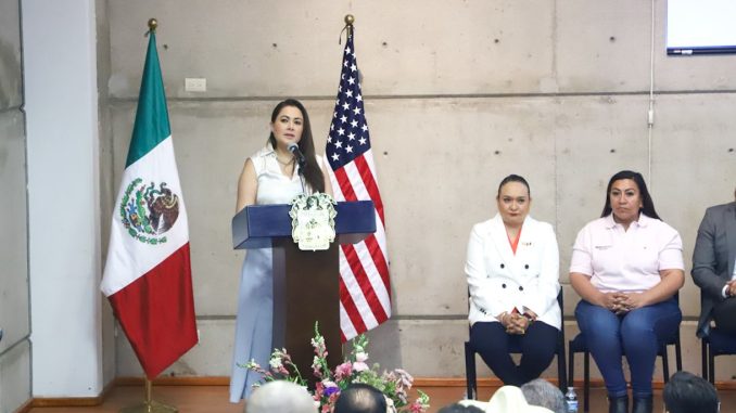 Gobernadora Tere Jiménez reafirma su compromiso con promover acciones que beneficien a Migrantes y sus familias