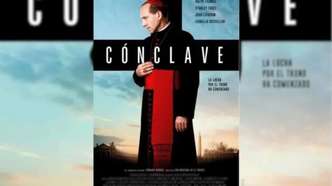Ralph Fiennes, actor en 'Cónclave', con curiosidad por saber a quién elegirán papa