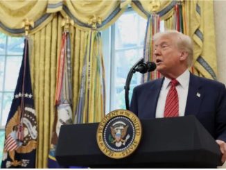Trump 'levanta la mano' para mediar entre la India y Pakistán