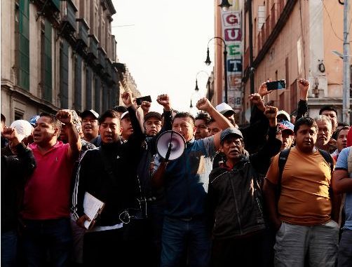 CNTE amaga con extender plantón alrededor del Zócalo CDMX