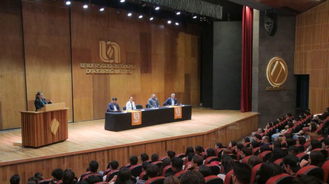 UAA destaca labor y retos de la contaduría, ética y preparación para un mejor futuro