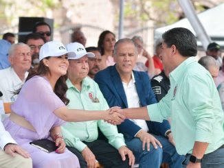 Gobernadora Tere Jiménez su respaldo a las y los trabajadores en el desfile del 1 de mayo