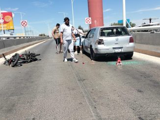 Policía Vial atiende accidente en puente elevado con saldo de una persona lesionada