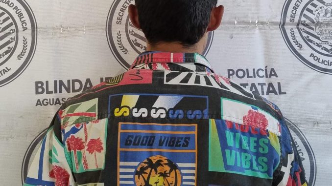 Policía Estatal detiene a una persona por posesión de droga