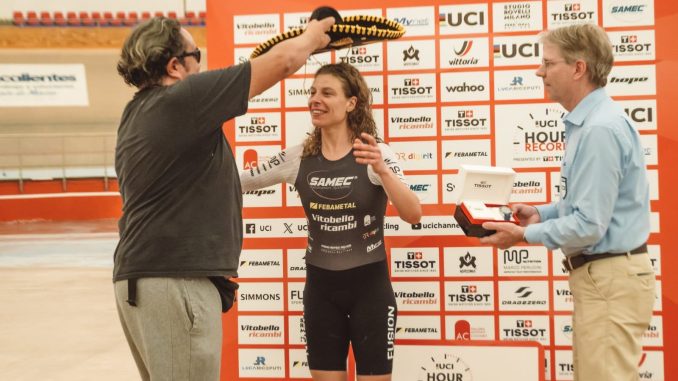 Vittoria Bussi impone nueva Marca Mundial en el velódromo "Alfredo Morales Shaadi" en Aguascalientes