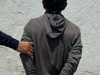 Policía Estatal detiene a sujeto con orden de aprehensión