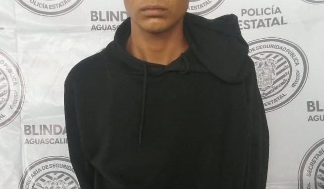 Policías Estatales detienen a una persona por posesión de droga