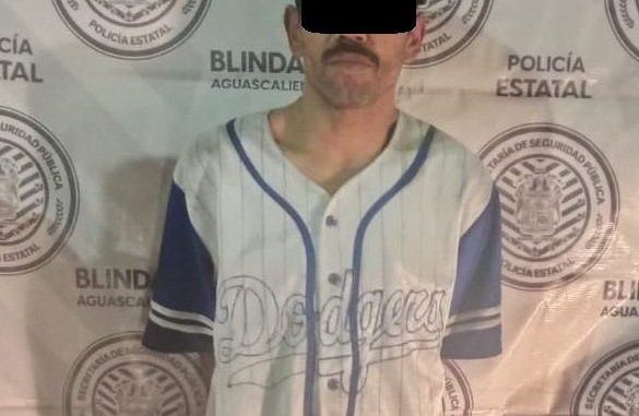 Policía Estatal detiene a sujeto por posesión de droga