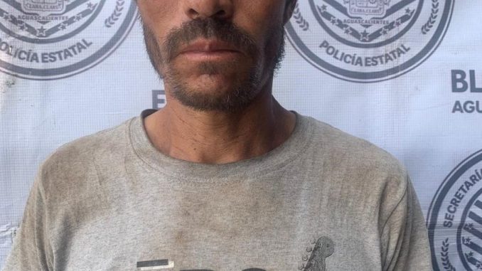 Policía Estatal detiene a sujeto por posesión de droga en Calvillo
