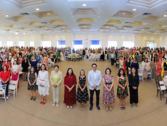 Rectora de la UAA encabeza celebración por el día de las madres