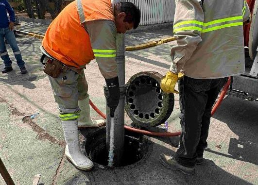 Continúa MIAA con trabajos intensivos de mantenimiento de alcantarillado sanitario