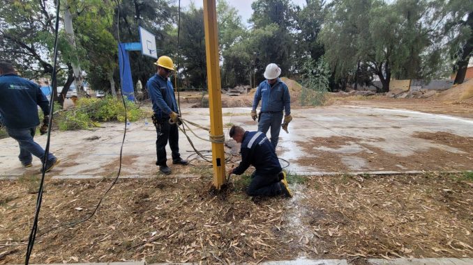 Continúa Municipio con la limpieza y desazolve de alcantarillas y caimanes