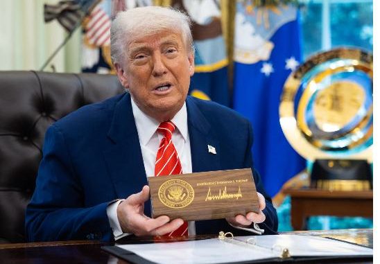 Trump prohibe el ingreso a EE.UU. a ciudadanos de 12 países
