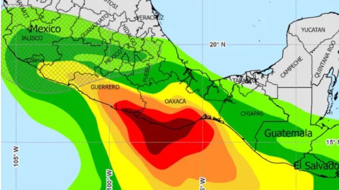‘Erick’ podría fortalecerse a huracán categoría 3 o más; lluvias a sur y centro del país