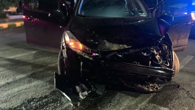 Policía Vial atiende percance entre dos vehículos