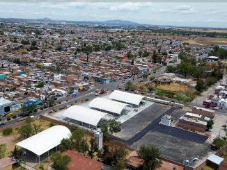 Rehabilitan canchas de básketbol