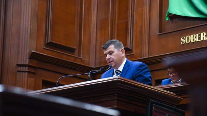Impulsa Adán Valdivia la regulación de asilos y casas asistenciales para garantizar condiciones dignas a las y los Abuelitos