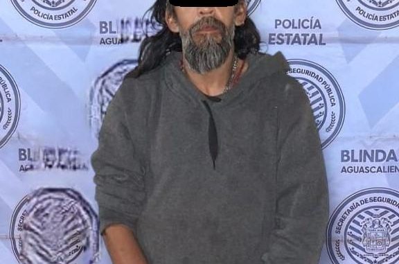 Policías Estatales detienen a un sujeto por posesión de droga