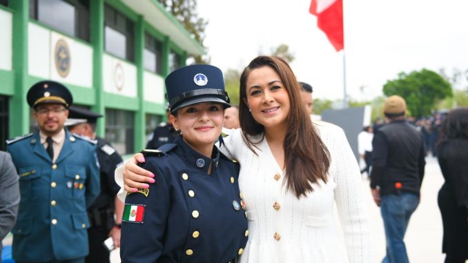 Reconoce Gobernadora Tere Jiménez esfuerzo y dedicación de jóvenes graduados de Bachilleratos Militarizados