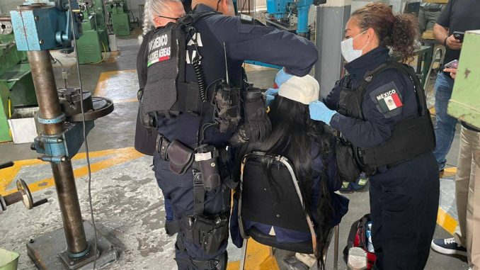 Policía Municipal asiste a estudiante en Plantel educativo tras accidente