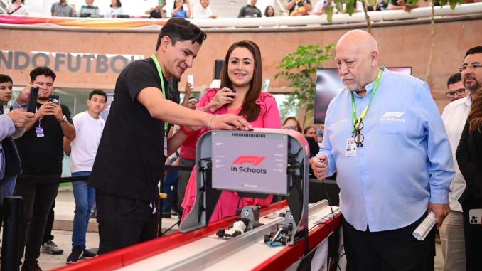 Reafirma Gobernadora Tere Jiménez su compromiso con el impulso de la Ciencia para jóvenes, durante la inauguración de la Final Nacional de F1 Schools