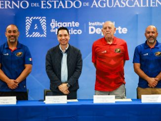 MÁS DE 120 EQUIPOS DE BASQUETBOL PARTICIPARÁN DEL 2 AL 6 DE JULIO EN LA COPA NACIONAL CASTORES 26 de junio de 2025 ¡Aguascalientes será sede de una gran fiesta deportiva! Del 2 al 6 de julio se celebrará la Copa Castores 2025, un emocionante torneo nacional de basquetbol que reunirá a más de 120 equipos de todo el país. Este evento contará con categorías infantiles y juveniles, tanto femeniles como varoniles, y destaca por la participación de equipos locales y visitantes de estados como Zacatecas, Guanajuato, Michoacán y Oaxaca. Entre ellos, brillarán los Trikis, niñas y niños indígenas de Oaxaca famosos por su estilo de juego. Además de los partidos, habrá premiaciones para los tres primeros lugares de cada categoría y para el Jugador más Valioso (MVP) del torneo. Los encuentros se desarrollarán en distintas sedes del estado, como la Unidad Deportiva IV Centenario, el Deportivo Ferrocarrilero, el Gimnasio Olímpico del Instituto del Deporte del Estado de Aguascalientes (IDEA) y el Instituto Tecnológico de Aguascalientes, teniendo como escenario para las finales el Auditorio Morelos de la Universidad Autónoma de Aguascalientes. El IDEA invita a toda la comunidad a disfrutar de este gran evento, que impulsa el talento joven y fortalece el deporte en nuestro estado.
