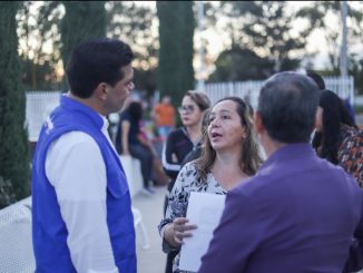 Se reúne Leo Montañez con vecinos de colonias del sur de la ciudad