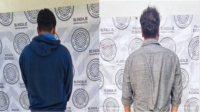 Policías Estatales detienen a dos personas por uso de Licencia Falsa