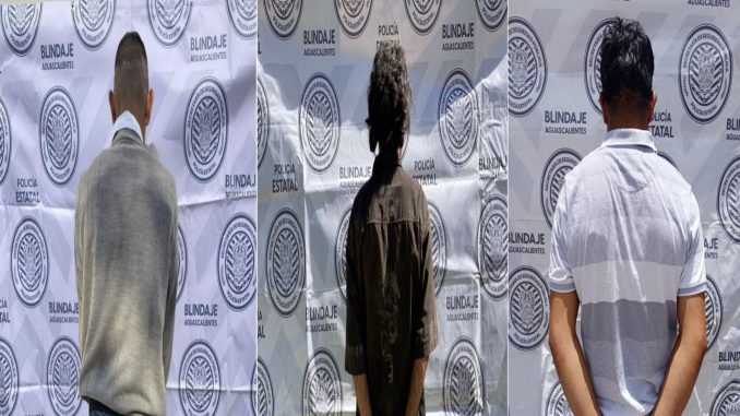 Policías Estatales detienen a tres personas por la posesión de sustancias al parecer ilícitas