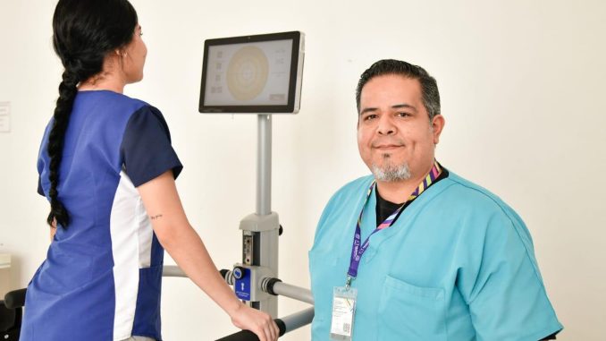 Clínica de la Columna del DIF ofrece rehabilitación especializada a bajo costo