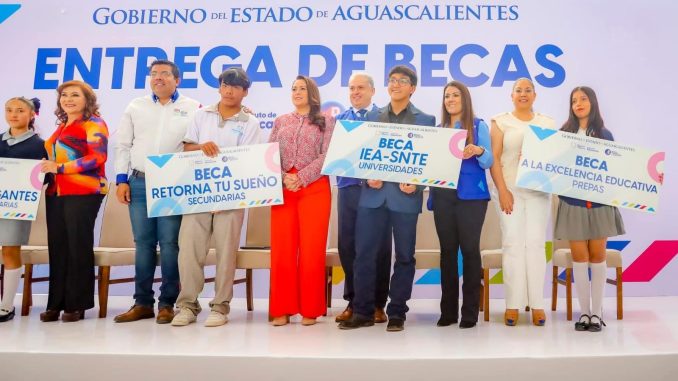 Un becado hoy, un líder mañana: SNTE