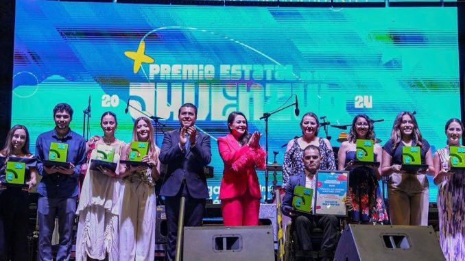 Invitan a Jóvenes a participar en el Premio Estatal de la Juventud