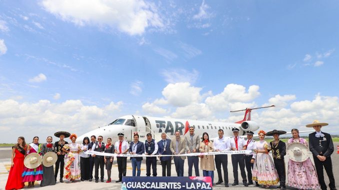 Inauguran nuevo vuelo directo Aguascalientes-LaPaz