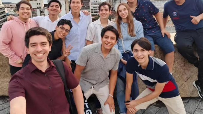 Estudiantes de Aguascalientes compiten en uno de los Torneos de Robótica más importantes del Mundo