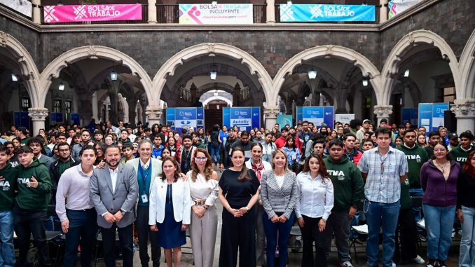 Gobernadora Tere Jiménez impulsa oportunidades laborales para jóvenes
