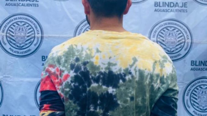 Policías Estatales detienen a sujeto en posesión de sustancias al parecer ilícitas