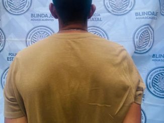 Policías Estatales y Municipales de Asientos detienen a sujeto por posesión de sustancias al parecer ilícitas