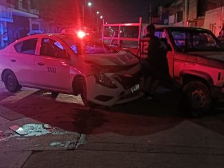 Policía Vial atiende choque por alcance entre dos vehículos al sur de la ciudad