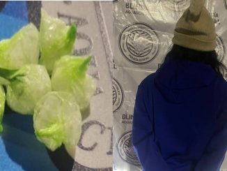 Mujer es detenida por Policías Estatales de Aguascalientes en la comunidad de Peñuelas en poder de envoltorios de sustancia granulada al parecer crystal