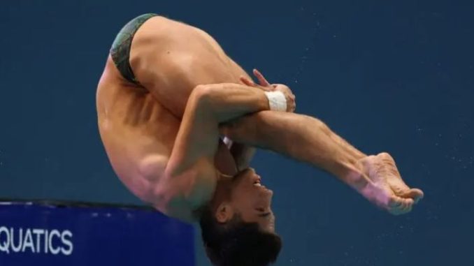 Mexicano deja fuera del medallero a los chinos con espectacular cuádruple mortal y medio