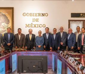 Sheinbaum se reúne con gobernadores para afrontar el cierre de la frontera al ganado mexicano