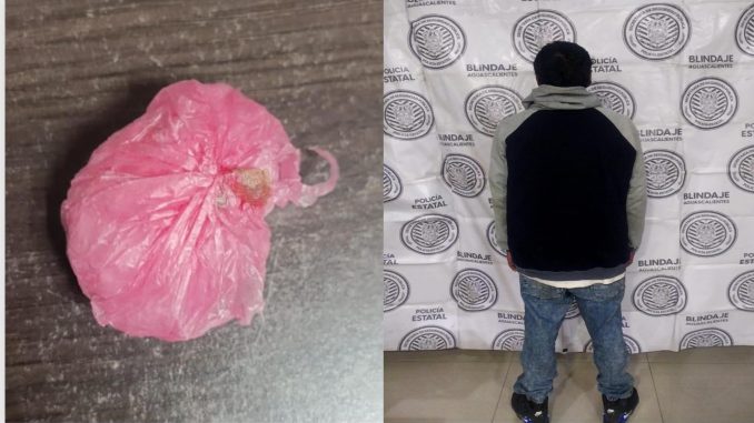 Policías Estatales detienen a sujeto en poder de un envoltorio con cristal en Jesús María