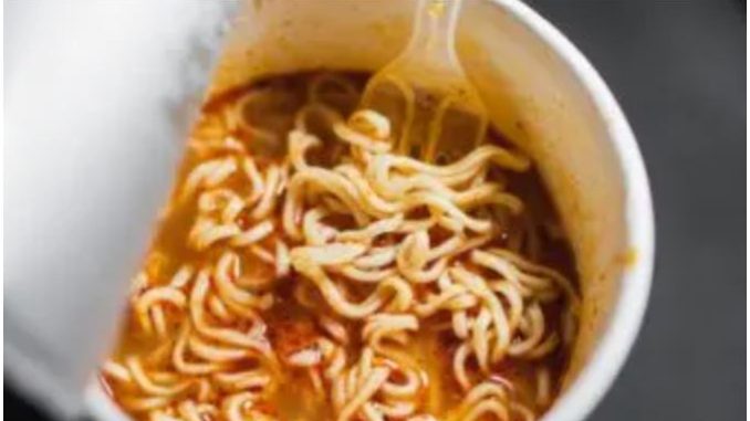 ¿Puedo comer sopas instantáneas todos los días? ¿Qué efectos tiene en mi salud?